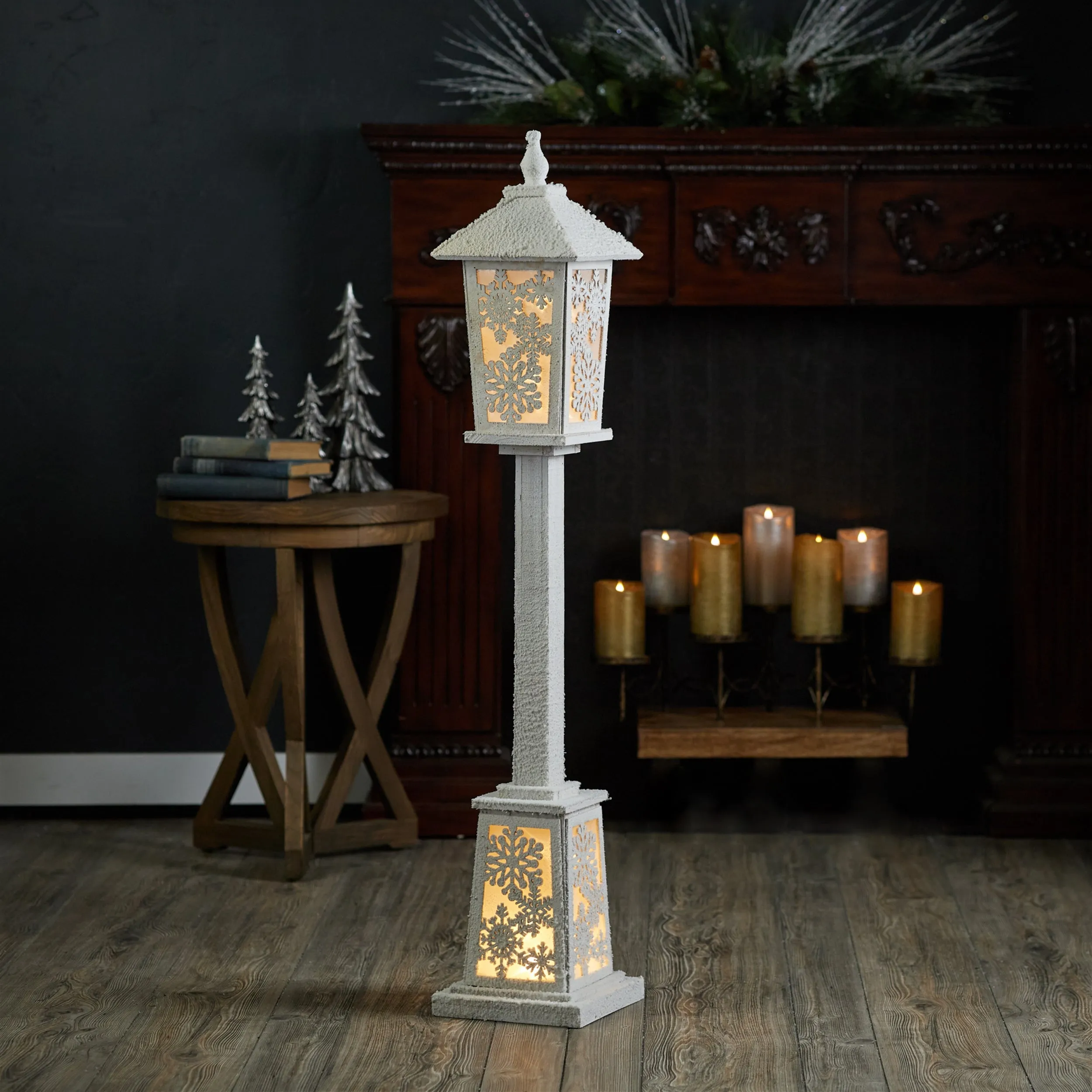 32-48" Winter Snowflake Lamp Post