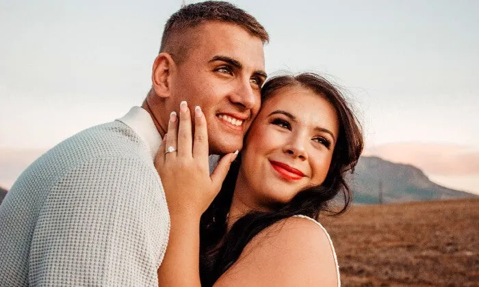 60-Minute Location Photoshoot – Individual, Families, Couples, or Maternity