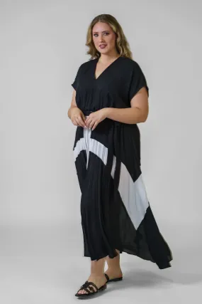 BLACK AND WHITE PRINTED BELTED DRESS