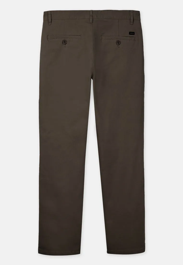 Cheetah Men Semi Fit Cotton Spandex Back with Logo Badges Chino Pants - 110716