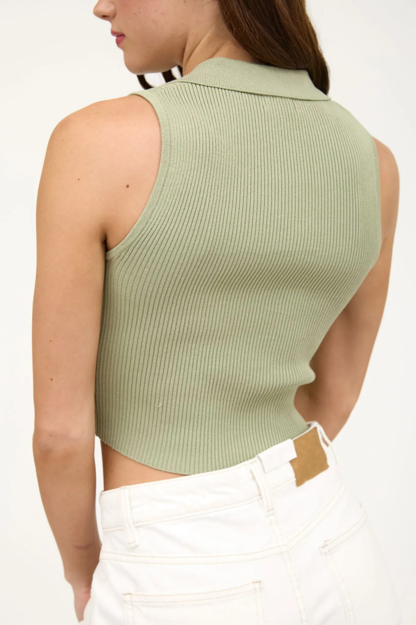 COLLARED SLEEVELESS SWEATER KNIT CROP TOP