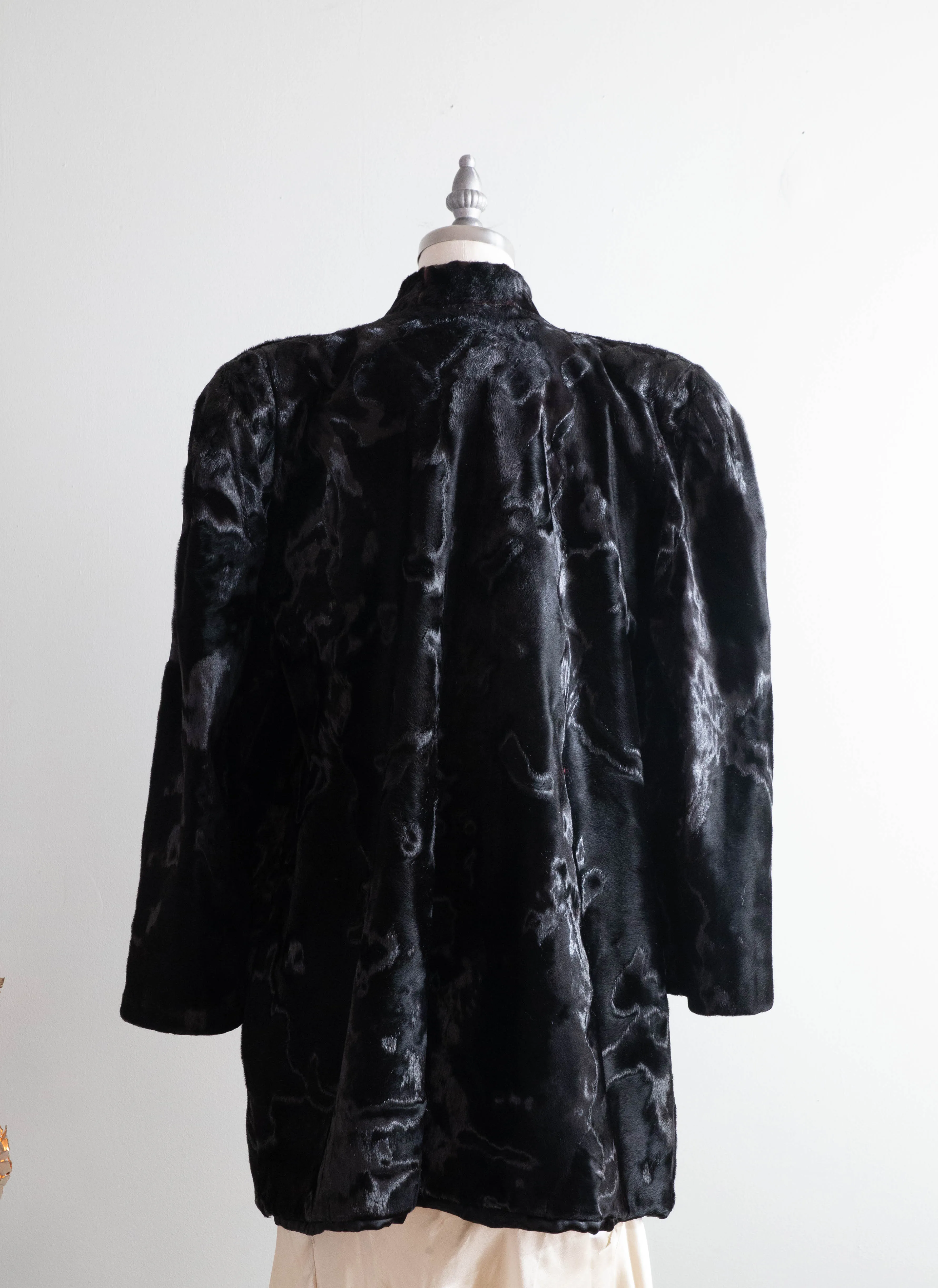 Dramatic 1940's Glossy Obsidian Black Fur Swing Coat With Pockets / SM
