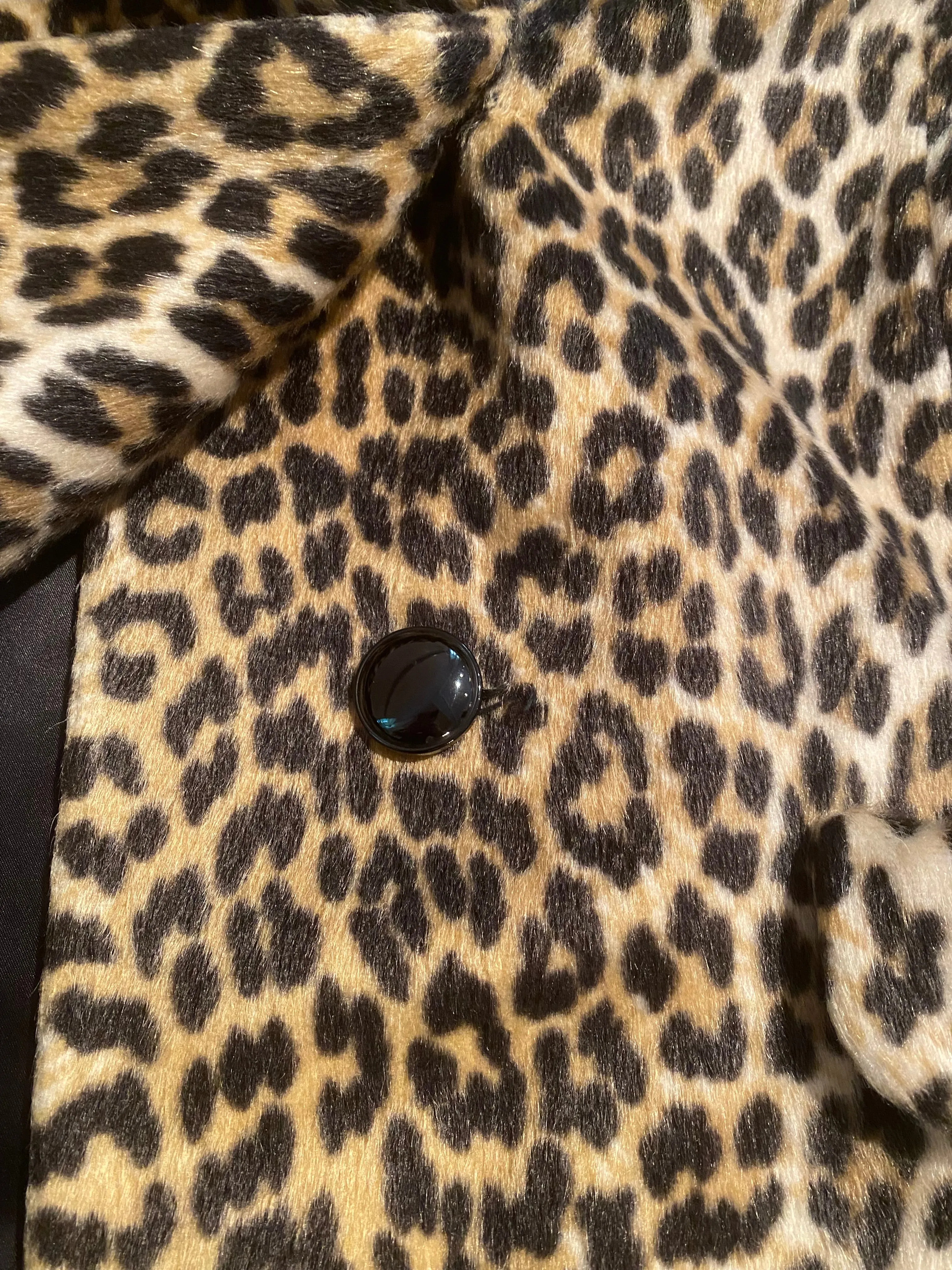 Glamorous 1960's Leopard Print Faux Fur Coat By Sportowne / Medium
