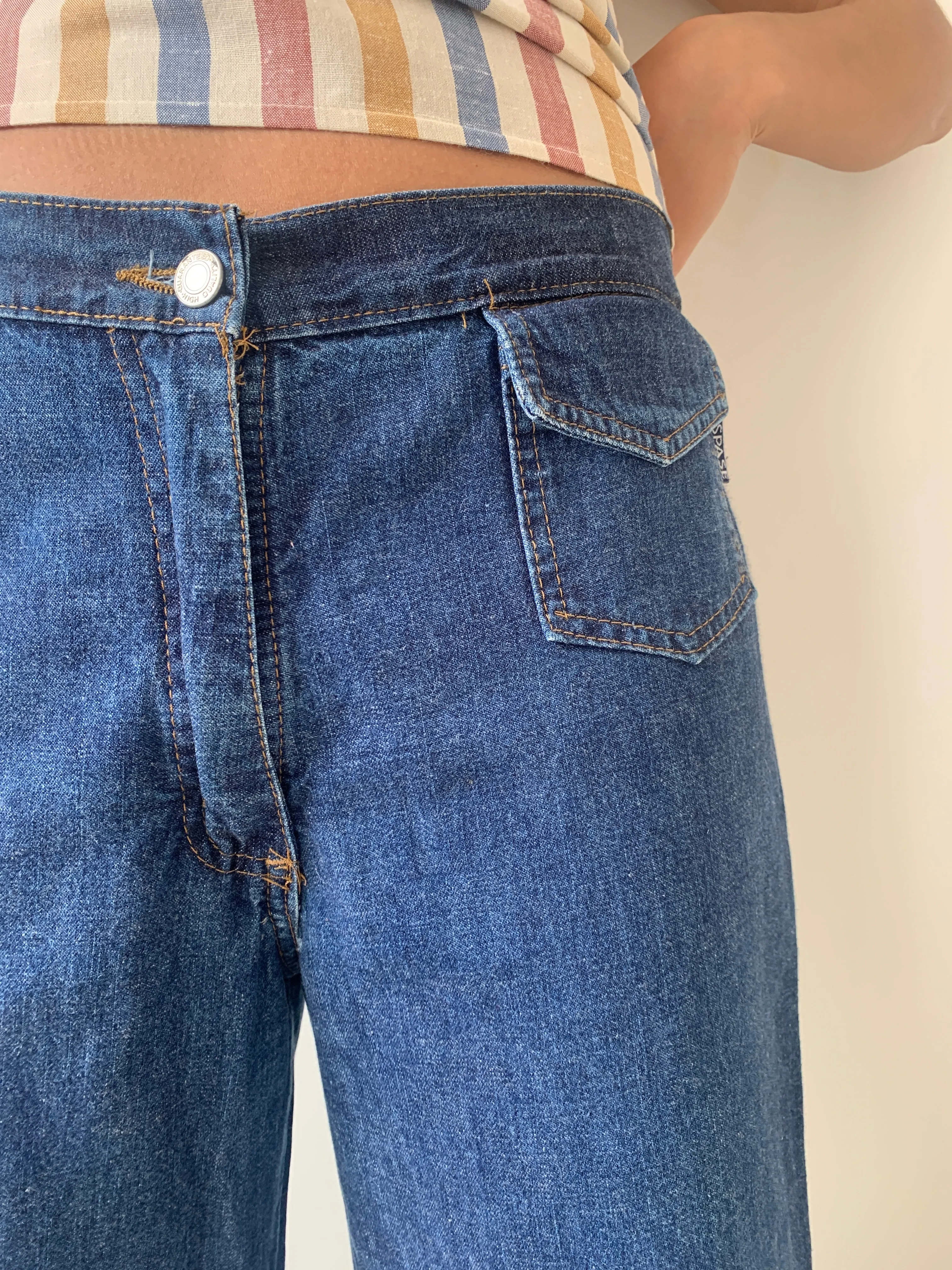 Vintage wide leg jeans W33