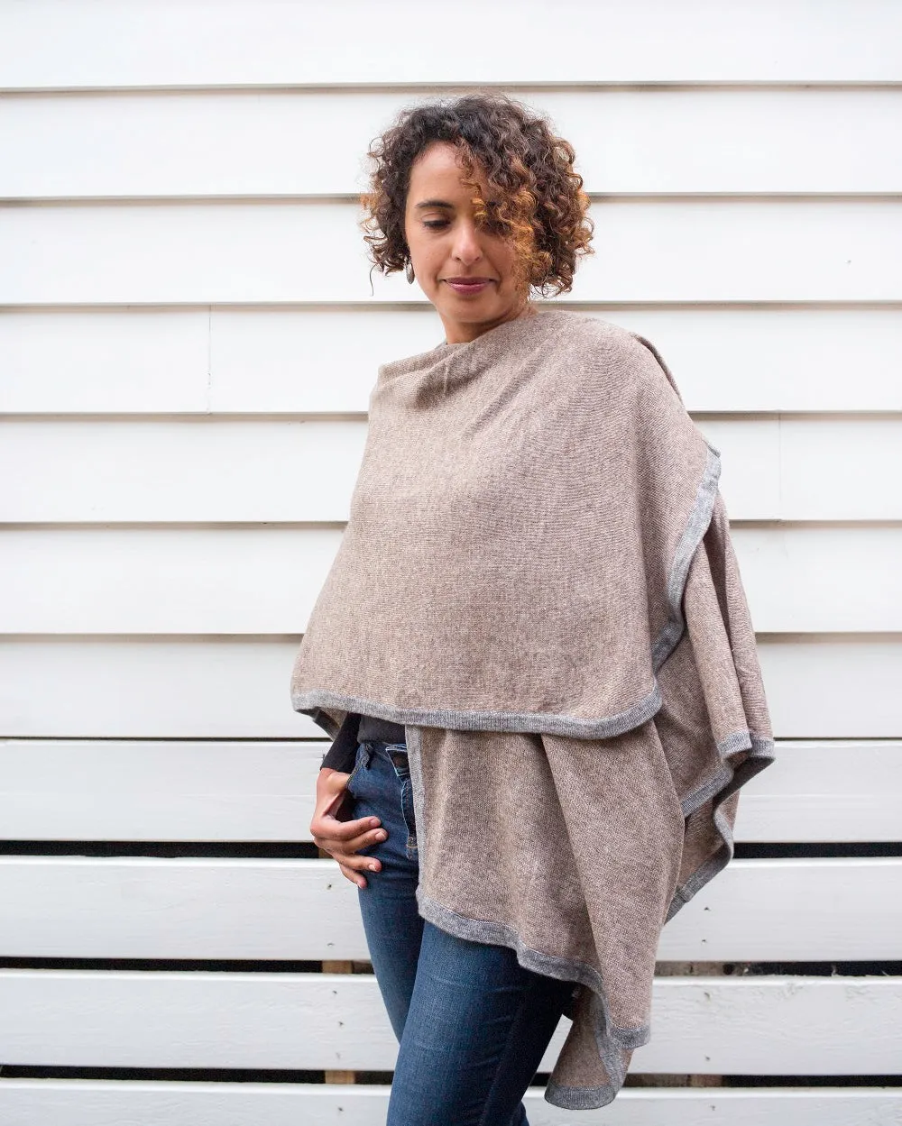 Zoé Cape W